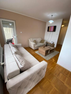 SKY2 APARTMAN